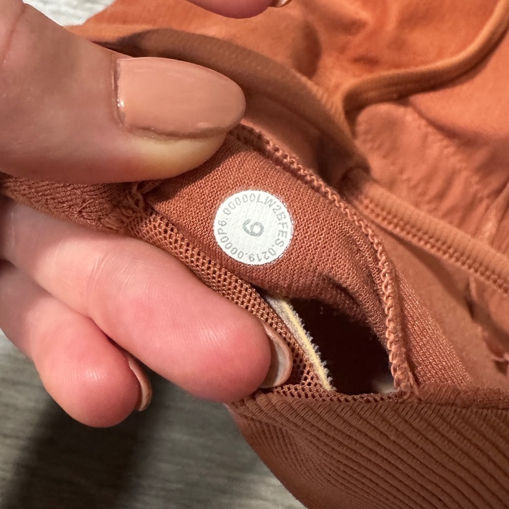 Lululemon Inner Glow Bra — Canyon Rock — Size 6 - Picture 5 of 8
